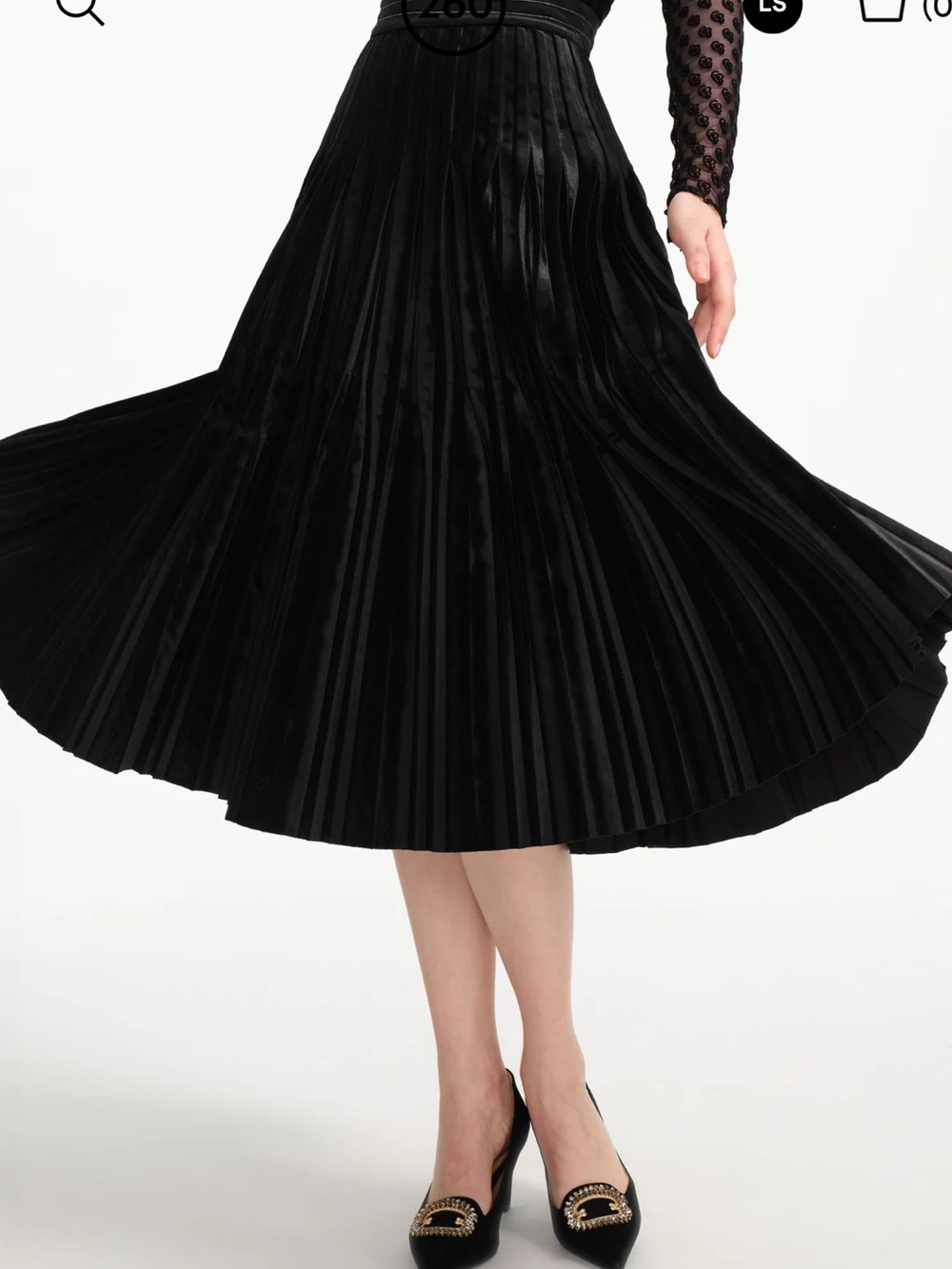 EP Yaying Women's Black Pleated Velvet Midi Skirt 4 $350